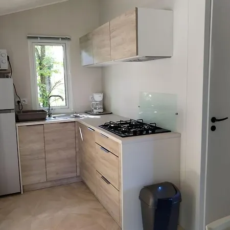 Kamp alanı Mobil-home, Animaux Ok - 4 Pers. - Api-1-52-2565 *