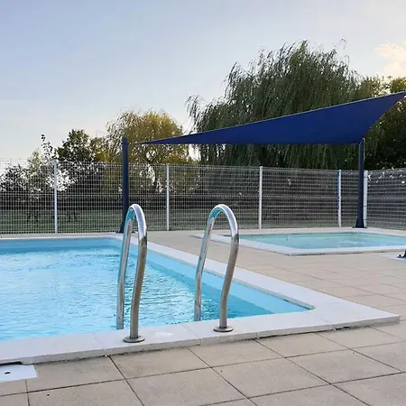 Kamp alanı Mobil-home, Animaux Ok - 4 Pers. - Api-1-52-2565 Chaille-Les-Marais